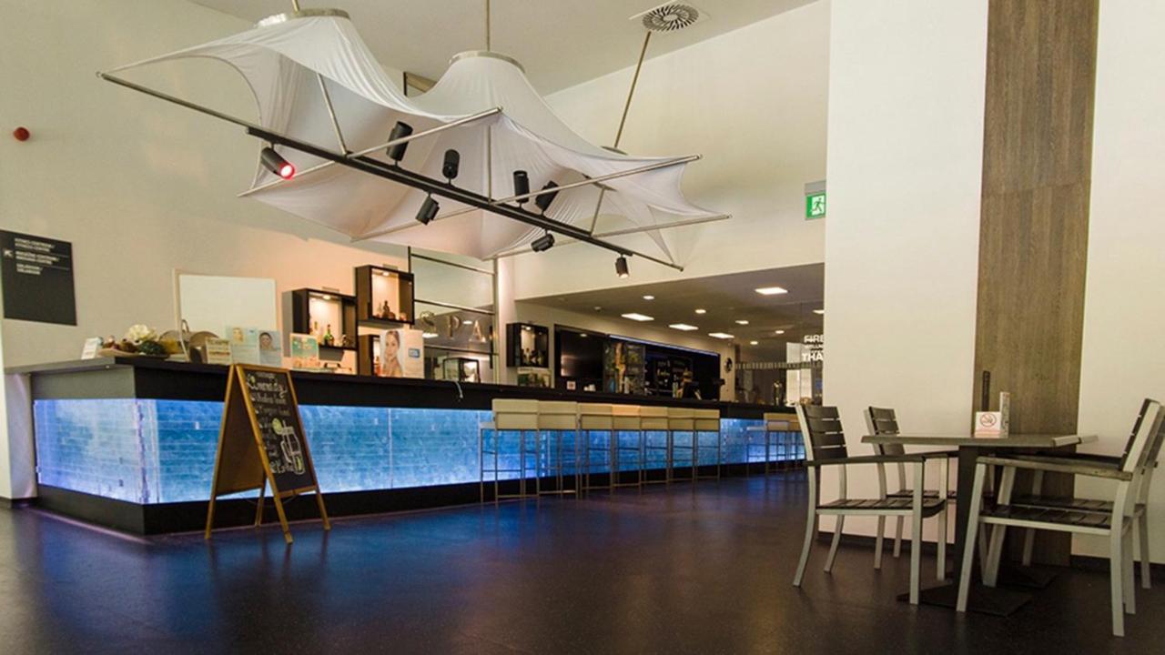 Hotel Aquacity Seasons Poprad Exterior foto